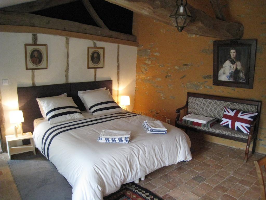 ボープロー Le Logis Des Tourelles Bed & Breakfast 部屋 写真
