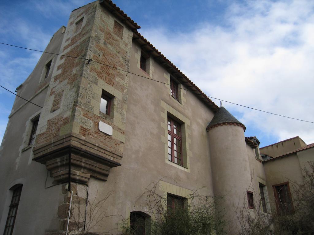 ボープロー Le Logis Des Tourelles Bed & Breakfast エクステリア 写真